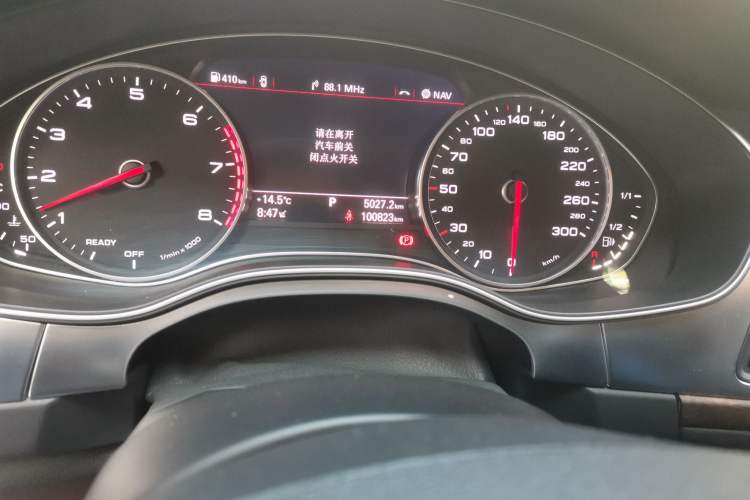 Used Audi A6L 2018 30th Anniversary Edition 45 TFSI quattro Luxury Model Odometer Close Up