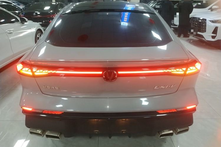 Used Changan UNI-V 2024 1.5T Prestige Sport Edition
