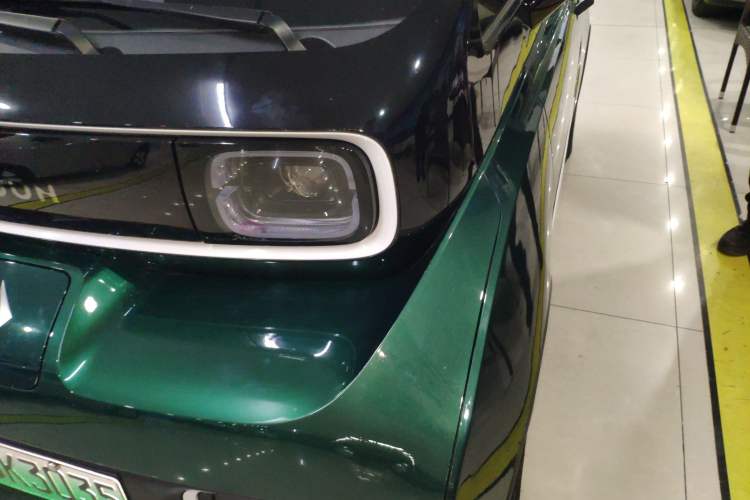 Used Baojun KiWi EV 2022 Designer Lite Edition Lithium Iron Phosphate
