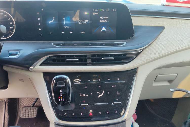 Used Buick GL8 2022 ES Landtrek 653T Comfort Edition