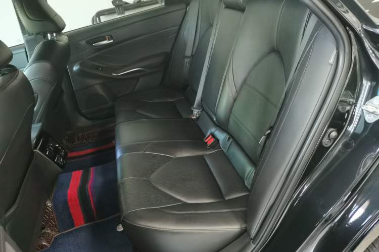 Used Toyota Avalon 2019 2.0L XLE Premium Edition China VI