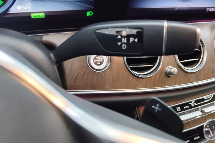 Used Mercedes-Benz E-Class 2019 E 260 L Gear Lever