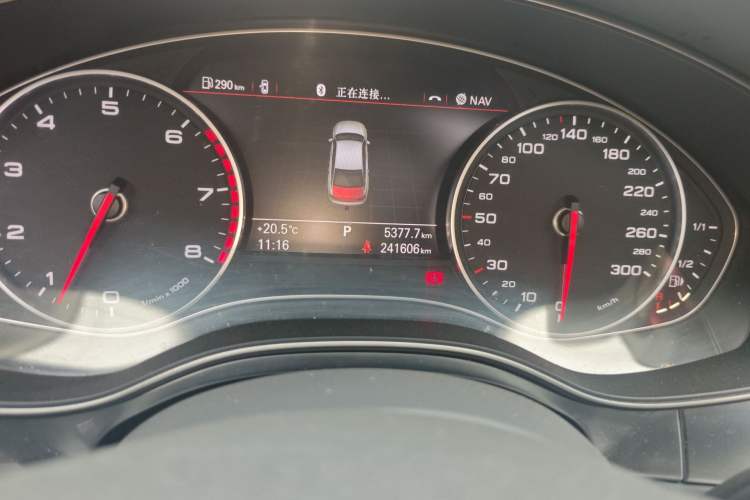 Used Audi A6L 2012 TFSI Standard Model Odometer Close Up