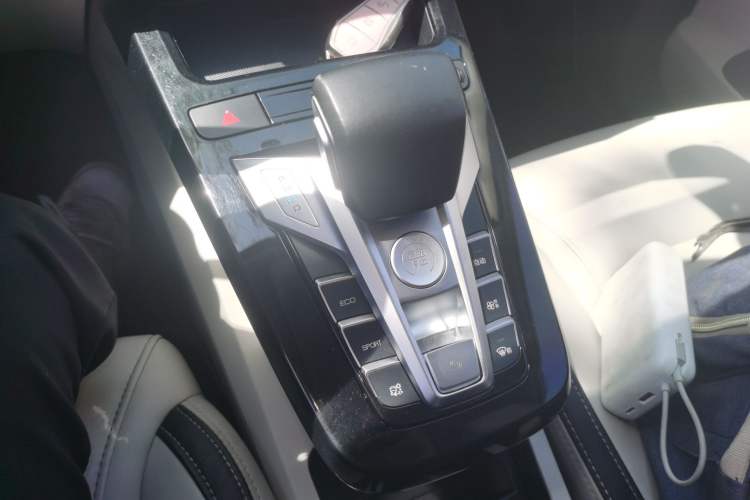 Used BYD Yuan Pro 2021 401 km Luxury Version Gear Lever