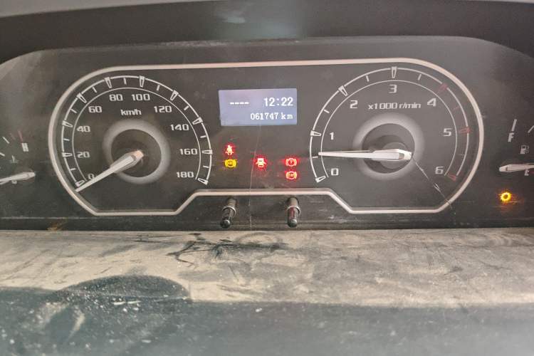 Used SAIC MAXUS Xintu V80 2021 2.0T Manual Classic Aoyuntong Long Wheelbase Mid-Roof 6/7/8/9-Seater