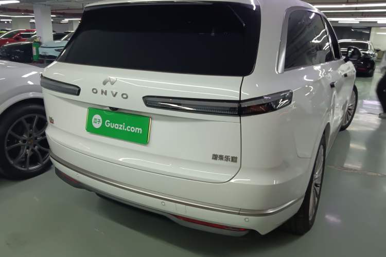 Used ONVO Luxeed L90 2025 Model—Ultra Six-Seater Version
