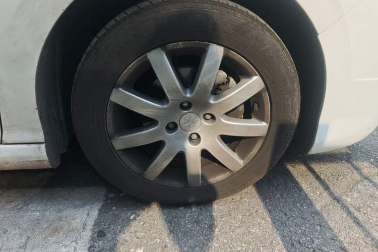 Used Peugeot 308 2013 1.6L Automatic Fashion Model Exterior 7