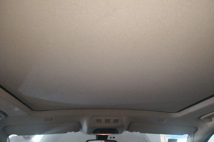 Used BMW 5 Series GT 2015 528i Leading Model Headliner