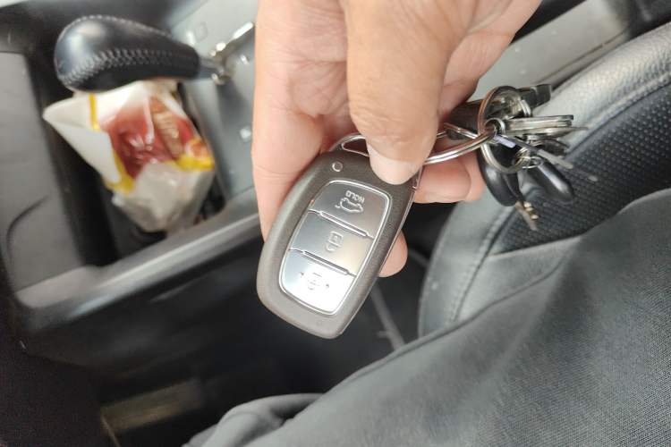 Used Hyundai ix35 2013 2.0L Automatic Two-Wheel Drive Smart GLS China IV Standard
