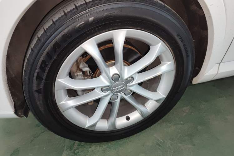 Used Audi Q3 2016 30 TFSI Collector's Edition Intelligent Model Left Front Wheel Hub