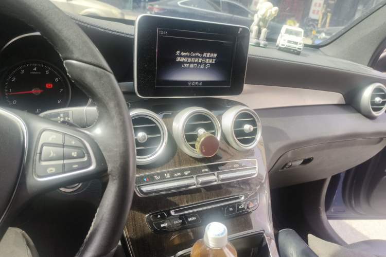 Used Mercedes-Benz GLC 2019 GLC 260 4MATIC Dynamic Edition Audio And AC Panel