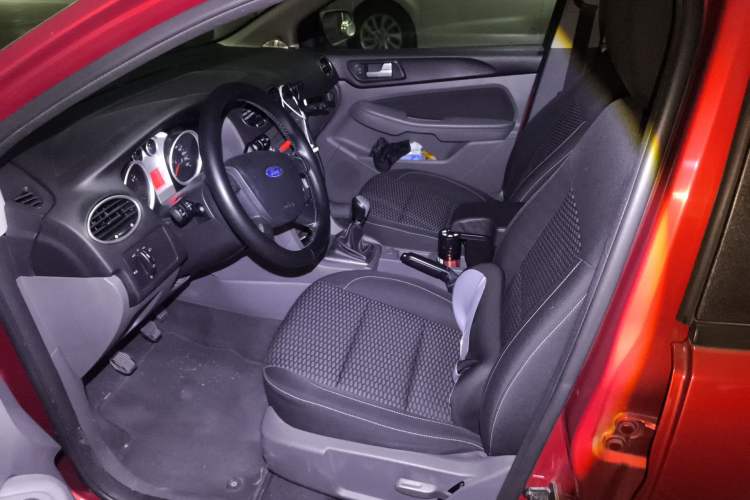 Used Ford Focus 2013 Hatchback Classic 1.8L Manual Base Model