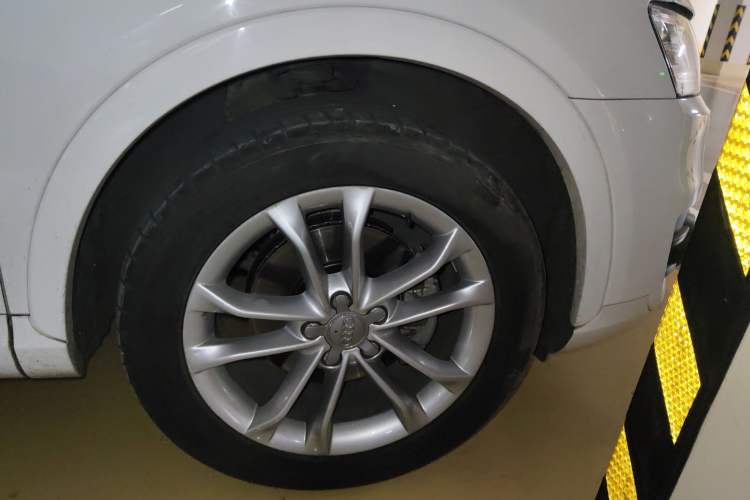 Used Audi Q3 2016 30 TFSI Collector's Edition Comfort Model