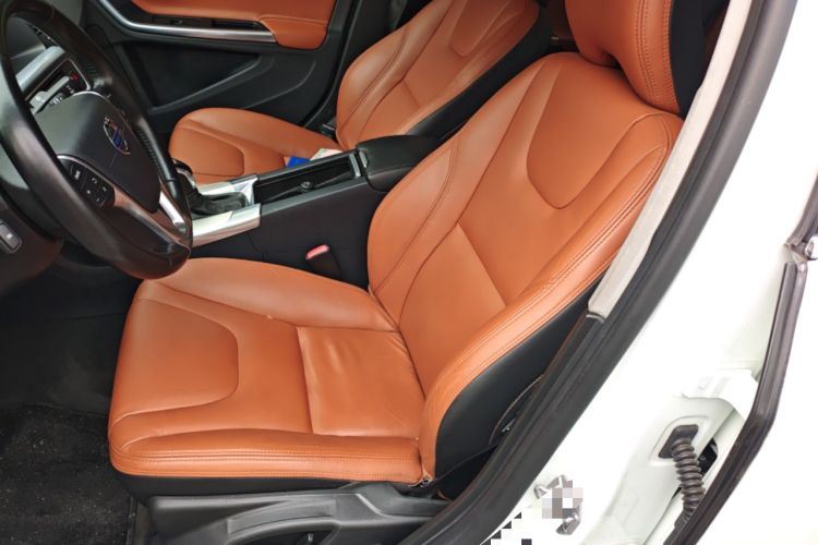 Used Volvo S60 2015 S60L 2.0T Zhiyuan Edition