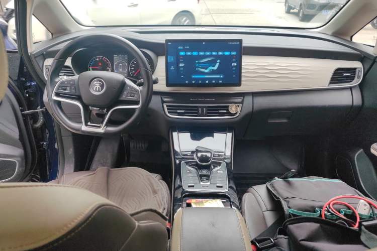 Used BYD Song MAX New Energy 2022 DM-i 105KM Flagship Model Center Console