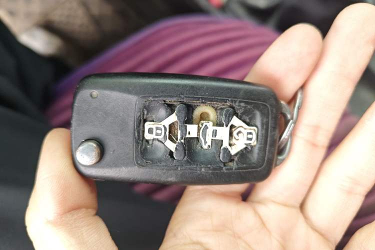 Used Volkswagen Jetta 2015 Value Edition 1.6L Manual Fashionable Style Vehicle Key