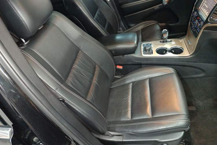 Used Jeep Grand Cherokee (Import) 2014 3.0L Comfort Navigation Edition