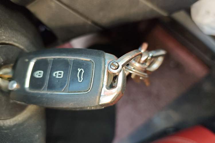 Used Dongfeng Aeolus AX3 2016 1.5L Manual Shangkue Model
