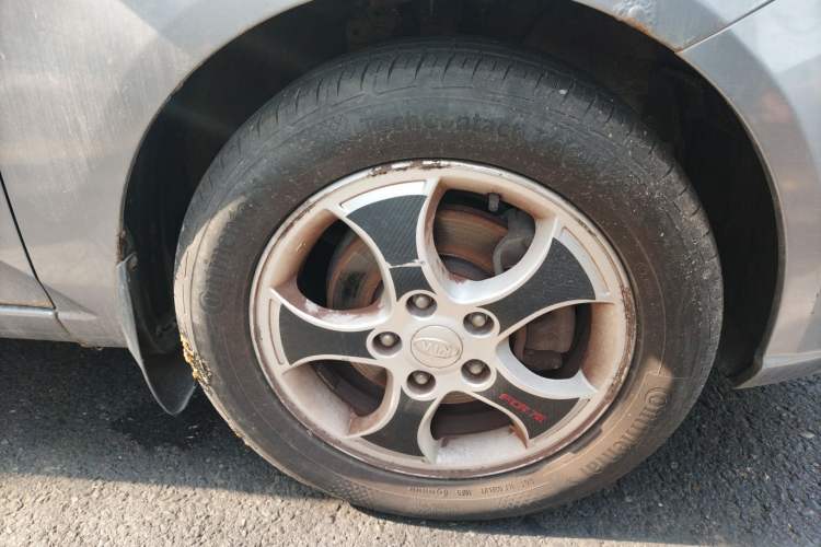 Used Kia Forte 2011 1.6L MT GLS