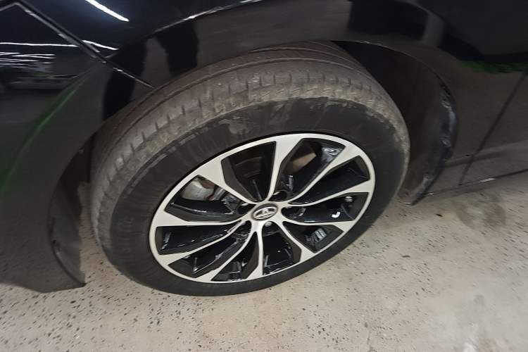 Used Toyota Avalon 2023 Dual-Engine 2.5L Luxury Edition