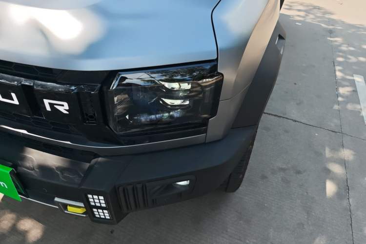 Used JETOUR Traveler C-DM 2024 C-DM 206KM Four-Wheel Drive Wilderness Edition Left Front Headlight