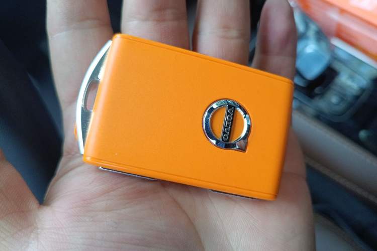 Used Volvo V90 2023 Cross Country B5 AWD Prestige Edition