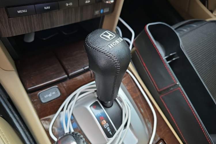 Used Honda Accord 2012 2.0L SE Gear Lever