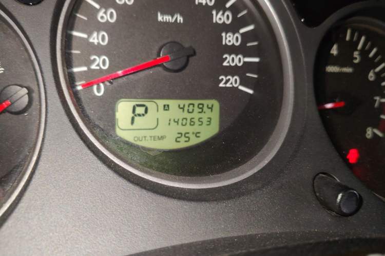 Used Subaru Forester 2007 2.0X AT Odometer Close Up