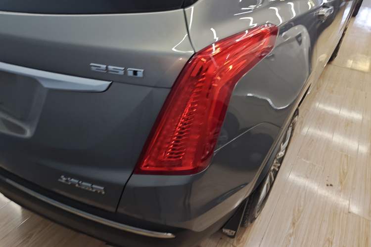 Used Cadillac XT5 2018 25T Luxury Model
