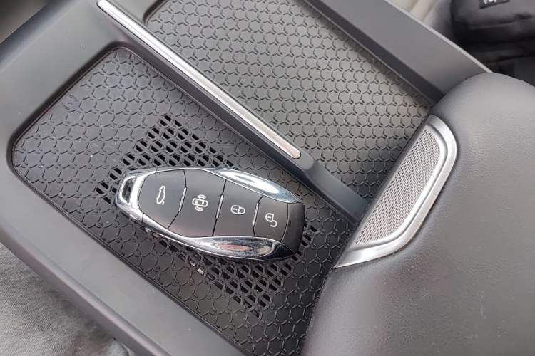 Used Hongqi EH7 2024 690 Pro Vehicle Key