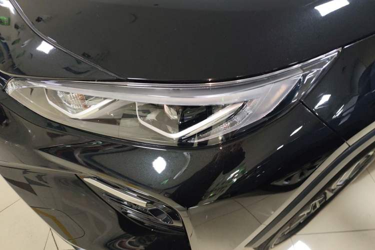 Used Toyota Wildlander 2023 2.0L CVT Two-Wheel Drive Luxury PLUS Edition Left Front Headlight