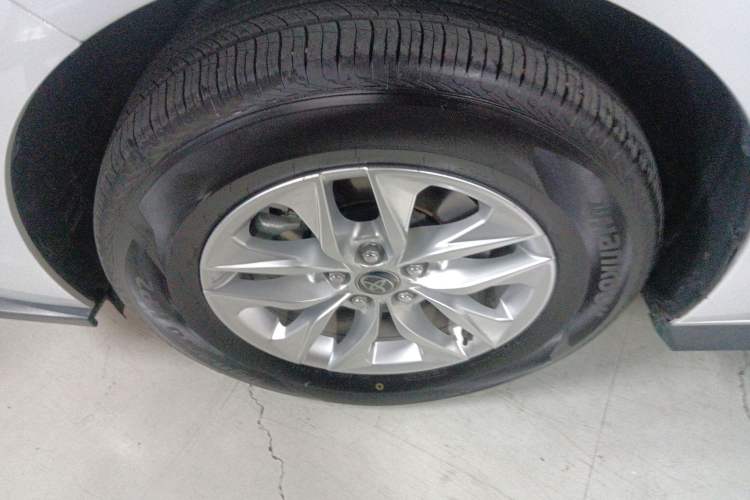 Used Toyota Granvia 2023 2.5L Hybrid Comfort Edition
