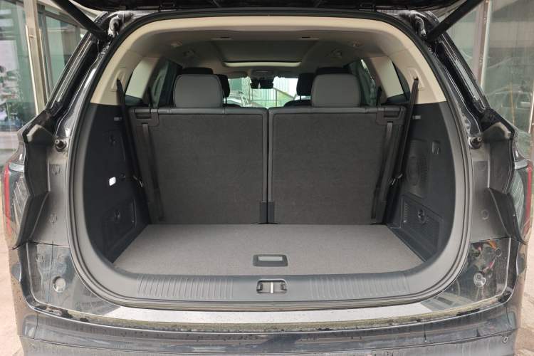 Used Hongqi HS7 PHEV 2024 2.0T PHEV Four-Wheel Drive Flagship Edition 6 Seats Trunk