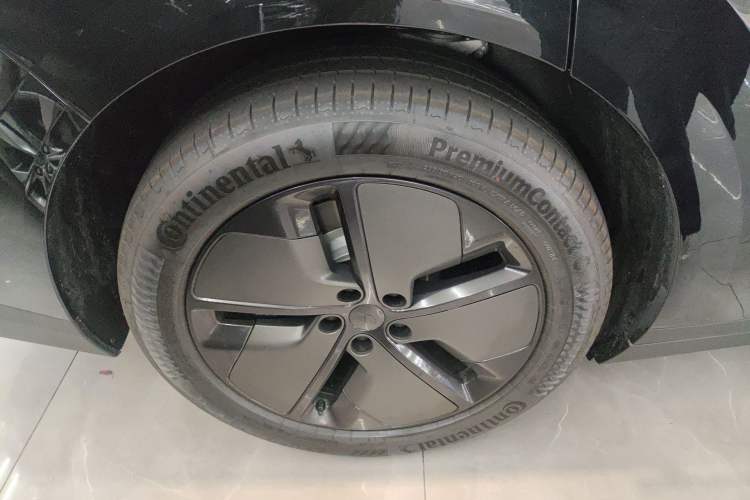 Used Li Auto i8 2025 Model Standard Version Right Rear Wheel Hub