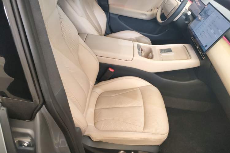 Used XPeng P7+ 2024 Long-Range Max Right Front Seat