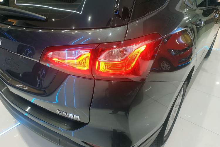 Used Chevrolet Equinox 2019 535T Automatic Lingjie Edition China V Standard Right Rear Taillight