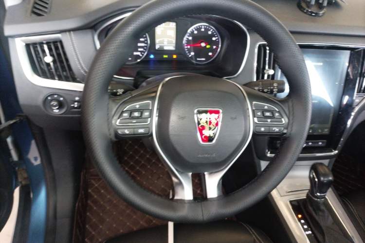 Used Roewe RX5 2016 20T Two-Wheel Drive Automatic Internet Smart Edition