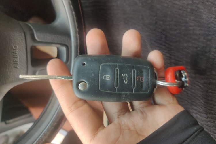 Used Volkswagen Jetta 2015 1.6L Manual Comfort Model
