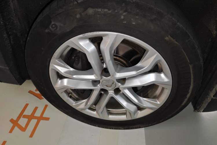 Used Nio ES8 2018 355 km Base Version 7-Seater Edition