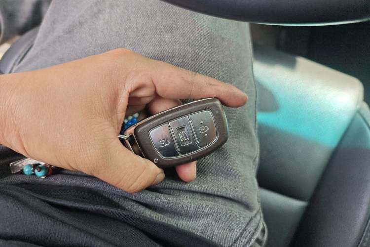 Used Hyundai Tucson 2015 1.6T Dual-Clutch Two-Wheel-Drive Smart Model Vehicle Key