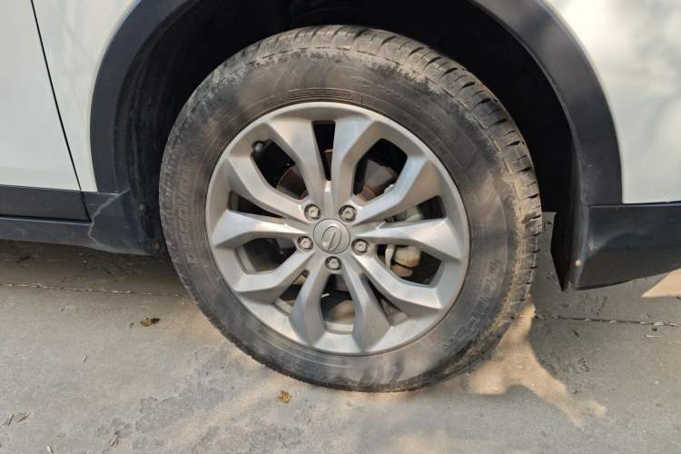 Used GAC Trumpchi GS3 2017 150N Manual Elite Edition Right Front Wheel Hub