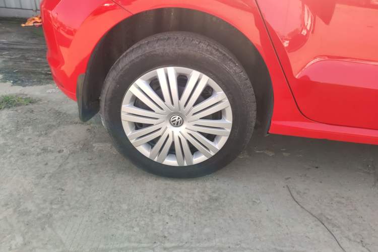 Used Volkswagen Polo 2016 1.6L Automatic Comfort Model
