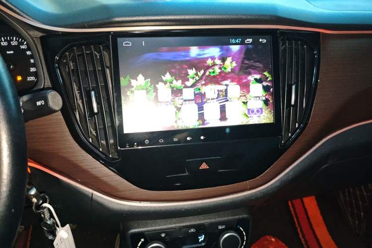 Used FAW Senya R7 2016 1.6L Manual Luxury Model
