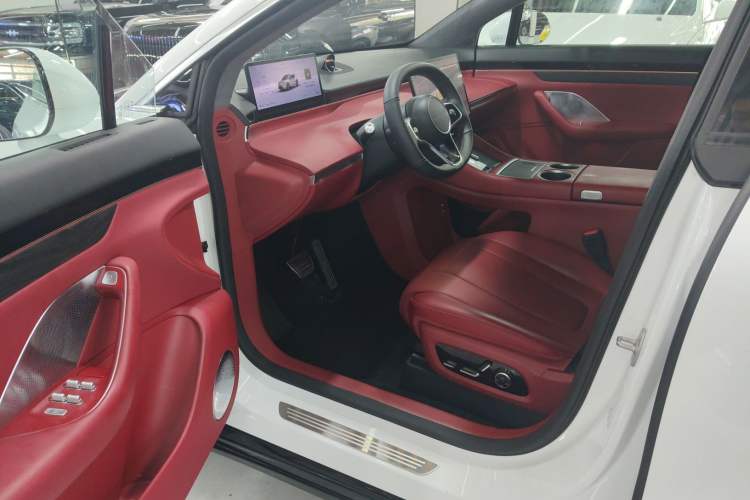 Used Hima Luxeed R7 2024 All-Electric 802 km Max