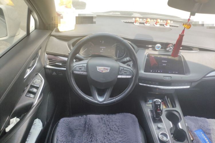 Used Cadillac XT4 2021 28T Two-Wheel Drive Tech Edition Steering Wheel