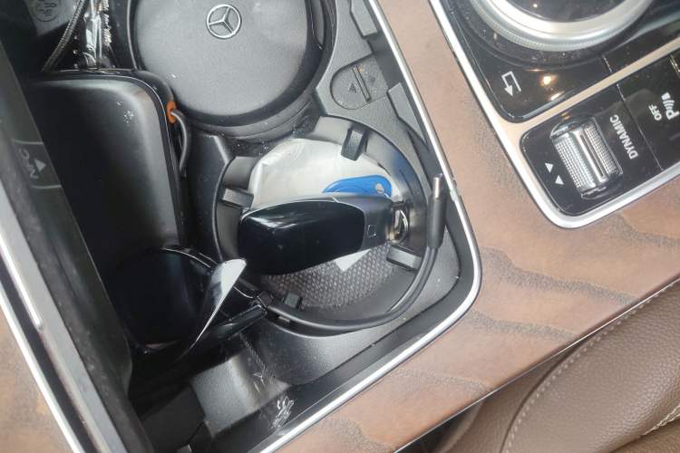 Used Mercedes-Benz E-Class 2018 Facelift E 300 L Luxury Edition