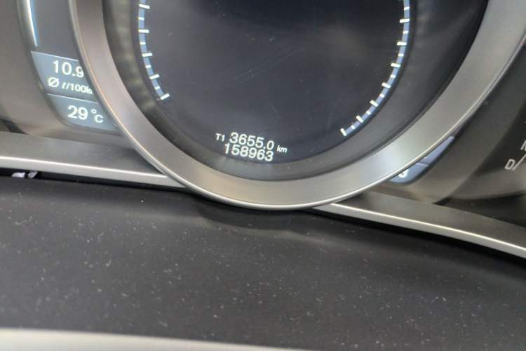Used Volvo V40 2013 2.0T Zhiya Edition
