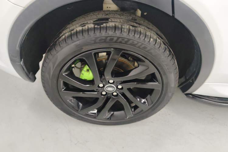 Used Land Rover Discovery Sport 2019 240 PS SE Dynamic Version China VI Standard