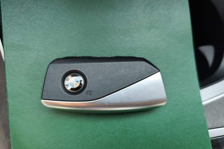 Used BMW X5 2023 xDrive 30Li Luxury M Sport Package
