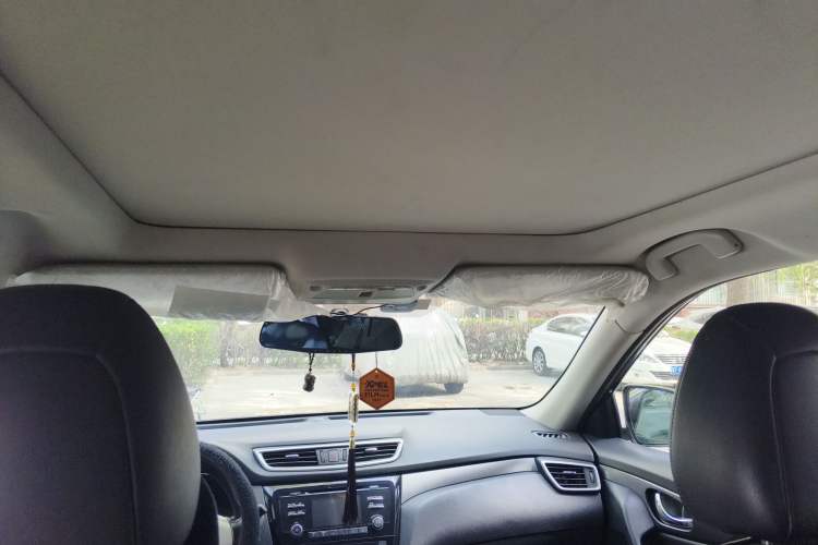 Used Nissan X-Trail 2015 2.0L CVT Comfort MAX Edition 2WD Headliner